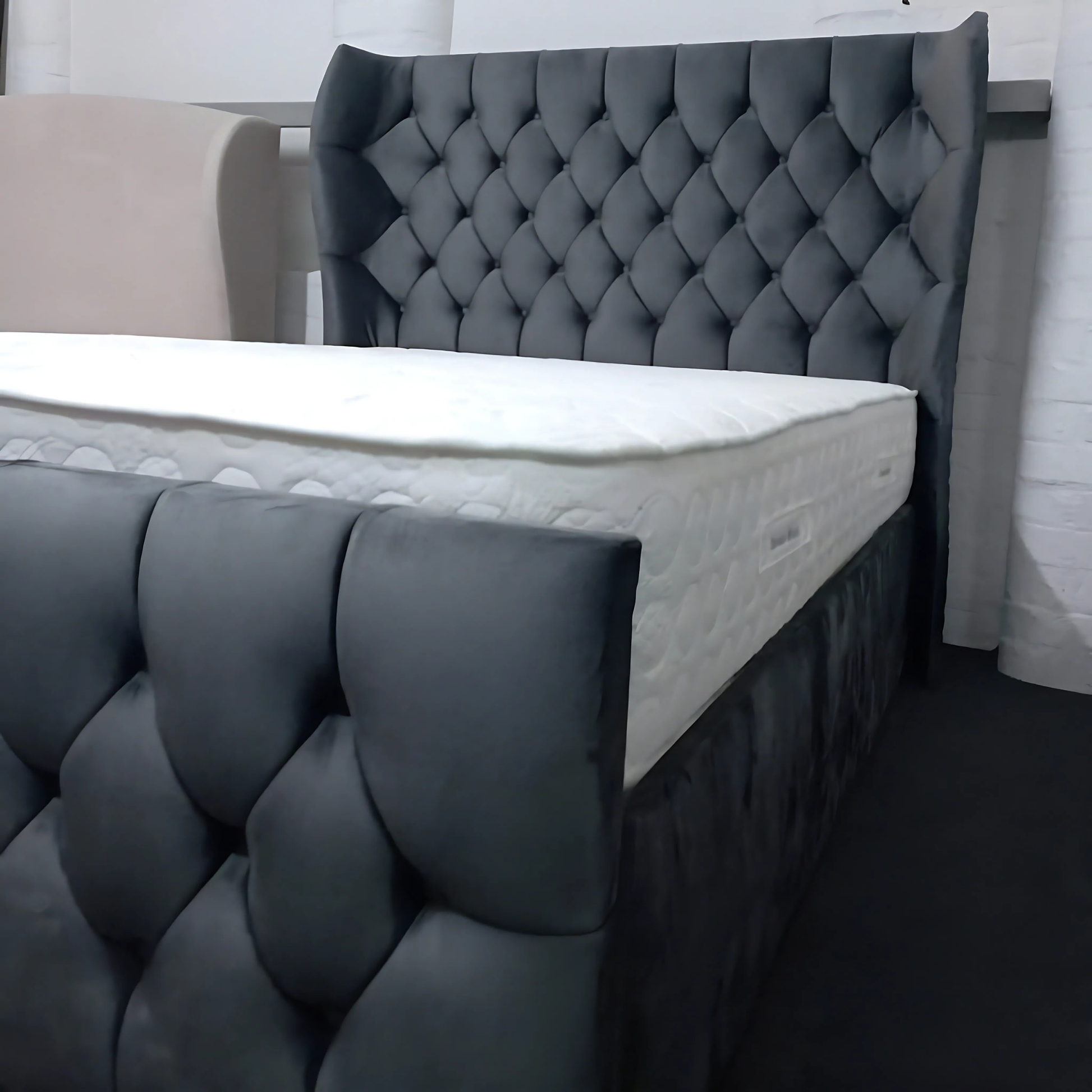 Oxford Wingback Florida Bed Beds-Hub